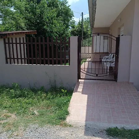 Kaite House 1 *